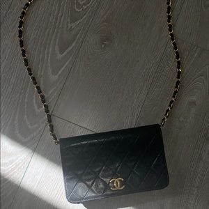 Vintage chanel lambskin shoulder bag